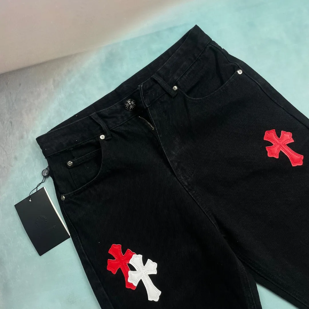 🅿️290 🔘Style No.-KL161 🔘Cross Heart𝐂𝐡𝐫𝐨𝐦𝐞 𝐇𝐞𝐚𝐫𝐭 City Limited Sanskrit Cross Patched Leather Jeans* These two pairs of Cros Heart city limited series jeans! This is an ultra-limited edition launched by Kroxin, a hard currency in the fashion circle! The overall material of the pants is classic black denim, which has a great texture, feels crisp yet soft, and is extremely durable. The colorful crosses and letter patterns on it are a highlight. The crosses come in orange, white, red and other colors. They are presented through exquisite embroidery technology. They are full of three-dimensionality, bright and not easy to fade. The letter patterns are also exquisitely embroidered, and they complement each other with the cross, which directly adds to the sense of fashion. In terms of production technology, Croxin has always strived for excellence. The wiring is very neat, every stitch is just right, and the hardware accessories are also customized, such as buttons and zippers. They are not only durable, but also have Croxin's iconic detailed design, which is full of high-end feeling. The shape is an unobtrusive straight design, which can well modify the shape of the legs. Whether you have thick or thin legs, they will look good on you. Moreover, this style is very versatile and can be easily worn in various styles. Here are some matching suggestions: Street style: Pair your upper body with a loose white hooded sweatshirt, a black Crocodile leather jacket, and a pair of black high-top Converse or Martin boots for a cool and handsome look. If you add Kroxin's silver necklace or ring, the overall look will be more complete. Casual chic: A simple short-sleeved T-shirt in a solid color, such as black, gray or white, will look great with these pants. Put on a pair of white Nike sneakers and carry a Crouching crossbody bag, and you will be both comfortable and fashionable on the street every day. Retro style: You can choose a floral shirt, tuck the hem into your pants, and pair it with a pair of retro western boots or designer shoes to instantly create a retro and personalized atmosphere. These pants are really a must-have fashion item, and they can also be matched as a pair for couples. You can pair them with your partner and be the center of attention when out on the street! If you like fashion, don’t miss it!  Size: S M L XL (28.30.32.34) Color: black with red, black with orange